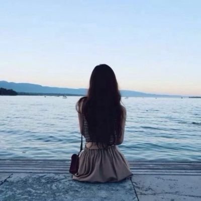 半度晨昏的头像